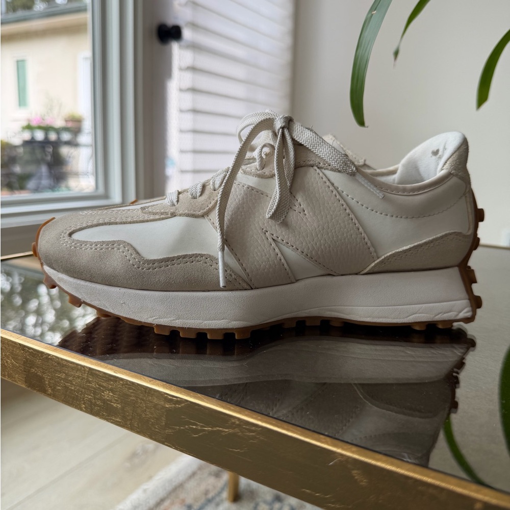 New Balance Cream and White Women's Sneakers size 8.5 - Picture 4 of 7